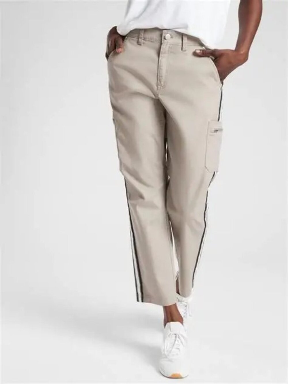 Athleta Women's Summit Cargo Pants Beige w/ Side Stripes Size 6